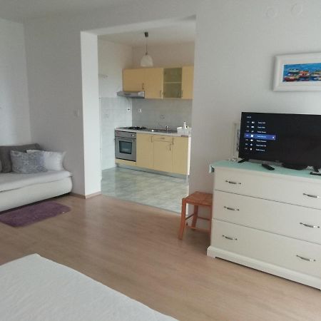 Feel Good Apartment Banjol المظهر الخارجي الصورة